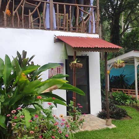 Sun House Rental Mambajao 外观 照片